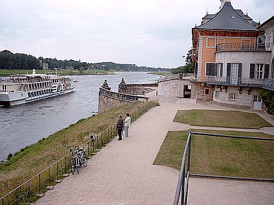 Schloss Pillnitz an der Elbe